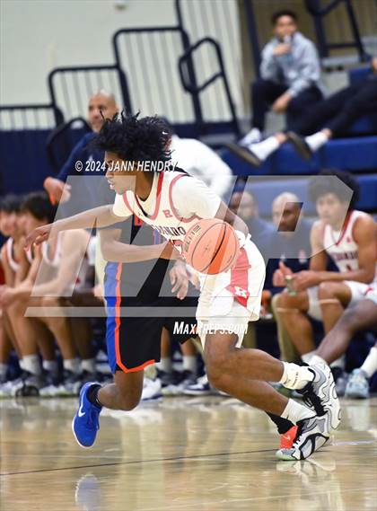 Thumbnail 1 in Redondo Union vs. Rainier Beach (Tarkanian Classic) photogallery.