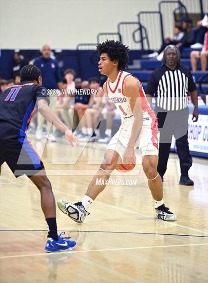Thumbnail 1 in Redondo Union vs. Rainier Beach (Tarkanian Classic) photogallery.