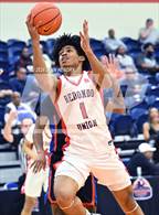 Photo from the gallery "Redondo Union vs. Rainier Beach (Tarkanian Classic)"