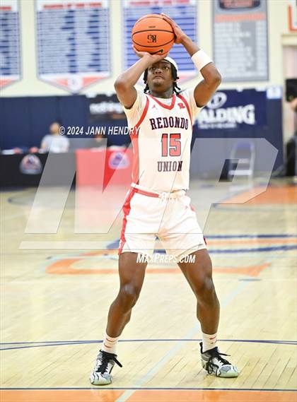 Thumbnail 3 in Redondo Union vs. Rainier Beach (Tarkanian Classic) photogallery.