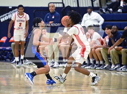 Thumbnail 3 in Redondo Union vs. Rainier Beach (Tarkanian Classic) photogallery.