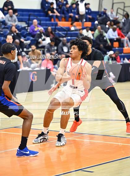 Thumbnail 1 in Redondo Union vs. Rainier Beach (Tarkanian Classic) photogallery.