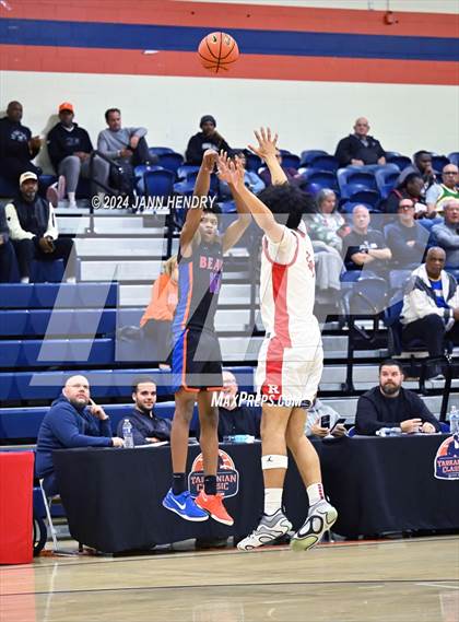 Thumbnail 1 in Redondo Union vs. Rainier Beach (Tarkanian Classic) photogallery.