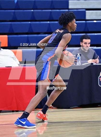 Thumbnail 3 in Redondo Union vs. Rainier Beach (Tarkanian Classic) photogallery.