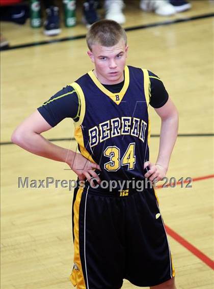 Thumbnail 1 in Berean Christian @ Salesian (CIF NCS D4 Playoffs) photogallery.