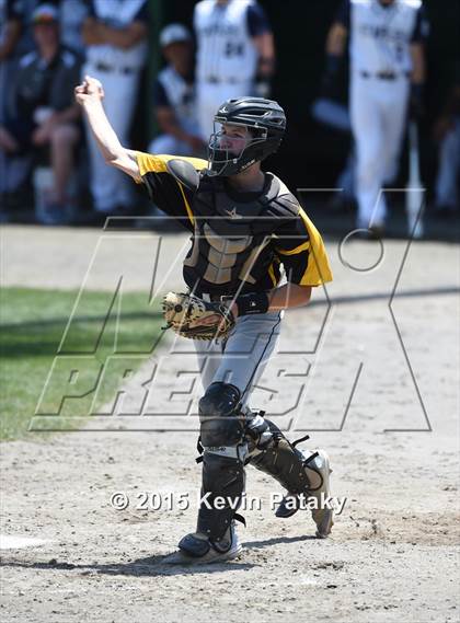 Thumbnail 1 in Amity Regional vs. Staples (CIAC Class LL Final) photogallery.
