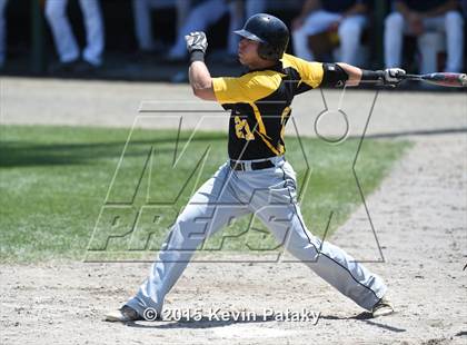 Thumbnail 1 in Amity Regional vs. Staples (CIAC Class LL Final) photogallery.