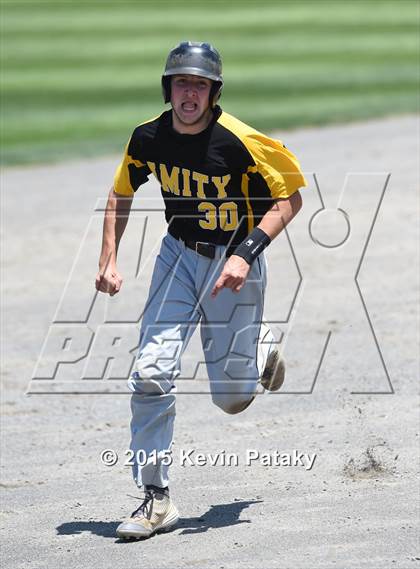 Thumbnail 1 in Amity Regional vs. Staples (CIAC Class LL Final) photogallery.