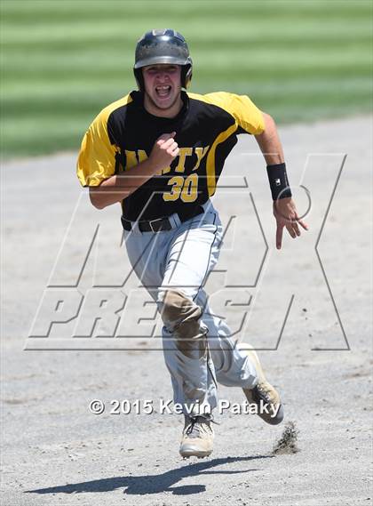 Thumbnail 3 in Amity Regional vs. Staples (CIAC Class LL Final) photogallery.