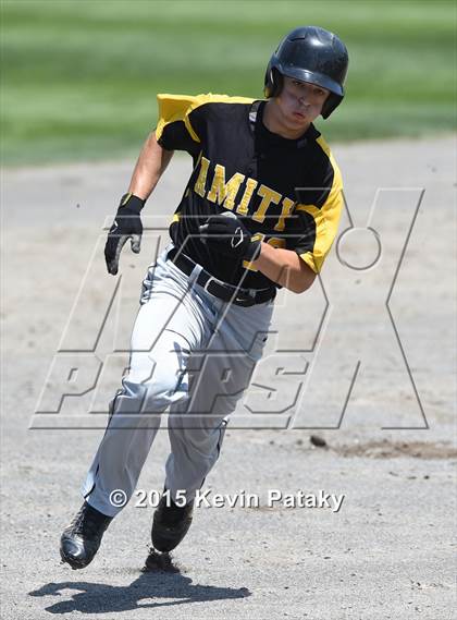 Thumbnail 2 in Amity Regional vs. Staples (CIAC Class LL Final) photogallery.