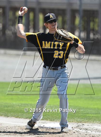 Thumbnail 2 in Amity Regional vs. Staples (CIAC Class LL Final) photogallery.