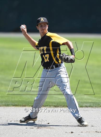 Thumbnail 1 in Amity Regional vs. Staples (CIAC Class LL Final) photogallery.