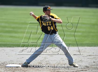 Thumbnail 3 in Amity Regional vs. Staples (CIAC Class LL Final) photogallery.