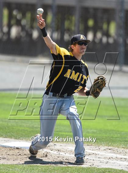 Thumbnail 2 in Amity Regional vs. Staples (CIAC Class LL Final) photogallery.