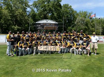 Thumbnail 2 in Amity Regional vs. Staples (CIAC Class LL Final) photogallery.