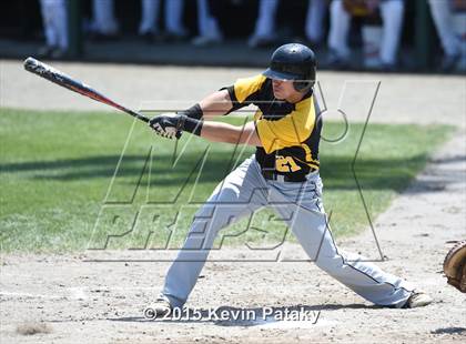 Thumbnail 2 in Amity Regional vs. Staples (CIAC Class LL Final) photogallery.