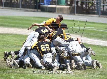Thumbnail 3 in Amity Regional vs. Staples (CIAC Class LL Final) photogallery.
