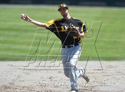 Thumbnail 2 in Amity Regional vs. Staples (CIAC Class LL Final) photogallery.