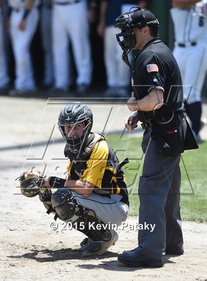Thumbnail 2 in Amity Regional vs. Staples (CIAC Class LL Final) photogallery.