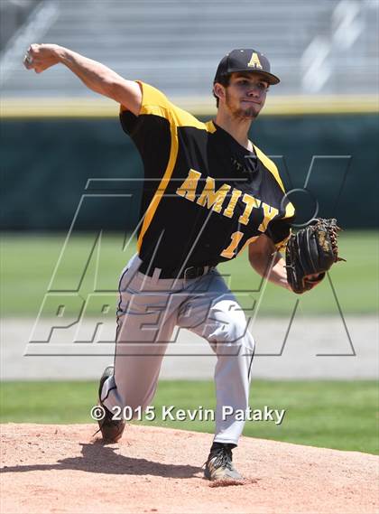Thumbnail 2 in Amity Regional vs. Staples (CIAC Class LL Final) photogallery.