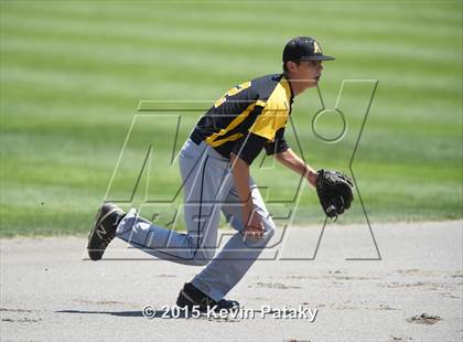 Thumbnail 2 in Amity Regional vs. Staples (CIAC Class LL Final) photogallery.