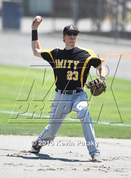 Thumbnail 2 in Amity Regional vs. Staples (CIAC Class LL Final) photogallery.
