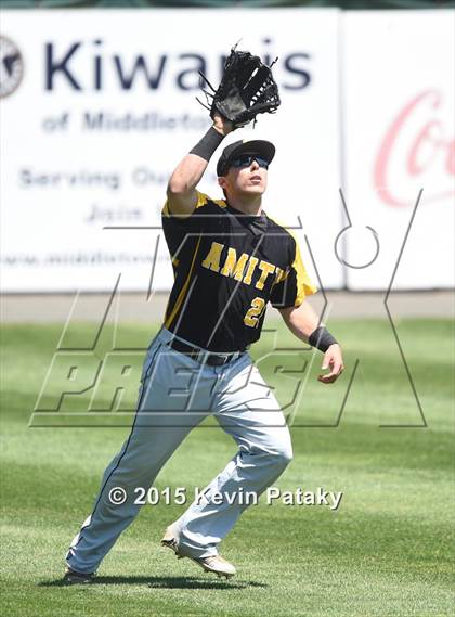 Thumbnail 1 in Amity Regional vs. Staples (CIAC Class LL Final) photogallery.