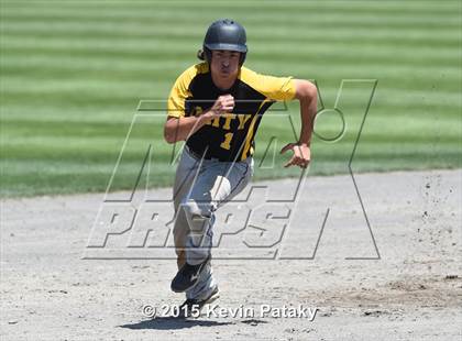 Thumbnail 1 in Amity Regional vs. Staples (CIAC Class LL Final) photogallery.