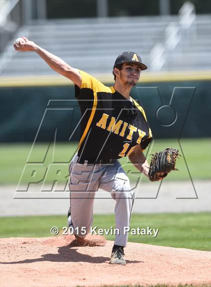 Thumbnail 1 in Amity Regional vs. Staples (CIAC Class LL Final) photogallery.