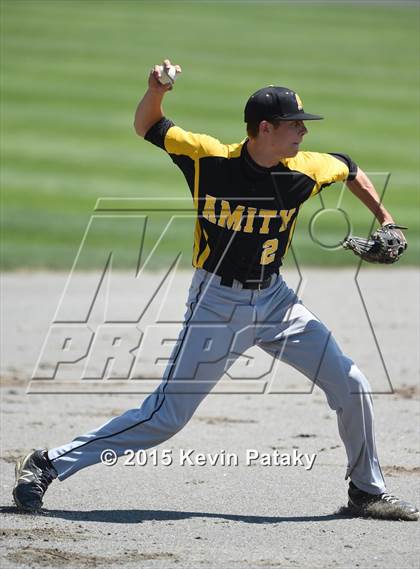 Thumbnail 2 in Amity Regional vs. Staples (CIAC Class LL Final) photogallery.