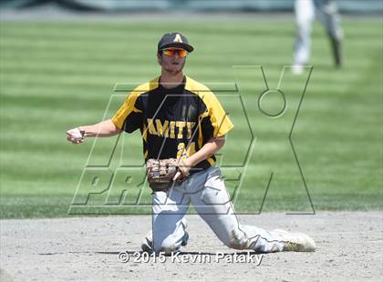 Thumbnail 2 in Amity Regional vs. Staples (CIAC Class LL Final) photogallery.