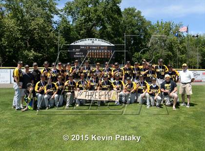 Thumbnail 1 in Amity Regional vs. Staples (CIAC Class LL Final) photogallery.