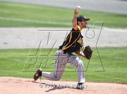 Thumbnail 3 in Amity Regional vs. Staples (CIAC Class LL Final) photogallery.