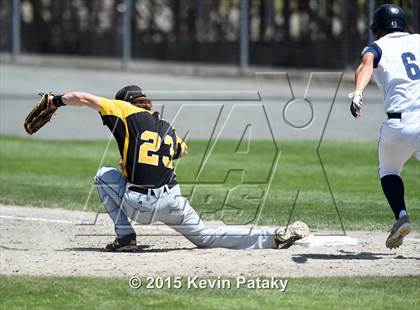 Thumbnail 2 in Amity Regional vs. Staples (CIAC Class LL Final) photogallery.