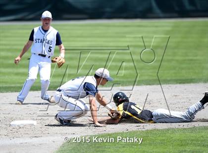 Thumbnail 1 in Amity Regional vs. Staples (CIAC Class LL Final) photogallery.