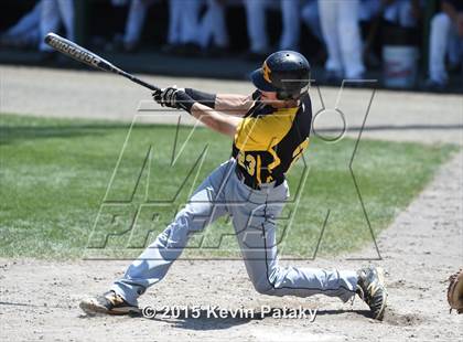 Thumbnail 2 in Amity Regional vs. Staples (CIAC Class LL Final) photogallery.