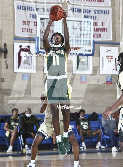 Thumbnail 3 in Xaverian vs Holy Cross (CHSAA Spring Tournament) photogallery.