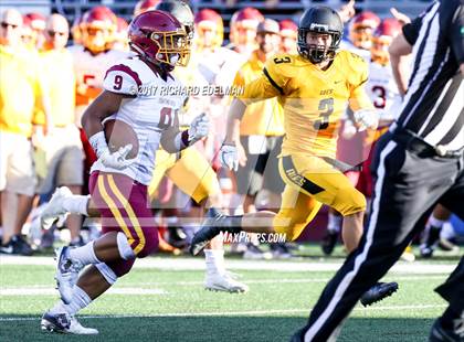 Thumbnail 3 in Lincoln vs O'Dea Emerald (City Kickoff Classic) photogallery.