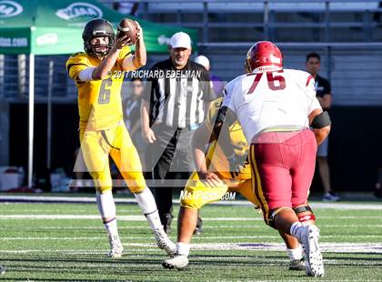 Thumbnail 2 in Lincoln vs O'Dea Emerald (City Kickoff Classic) photogallery.