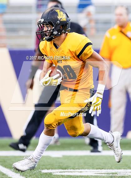 Thumbnail 3 in Lincoln vs O'Dea Emerald (City Kickoff Classic) photogallery.