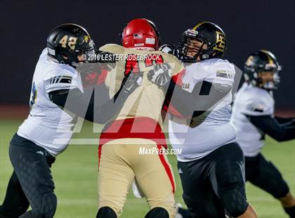 Thumbnail 1 in Victoria East vs. Edcouch-Elsa (UIL 5A Regional Semifinal Playoff) photogallery.