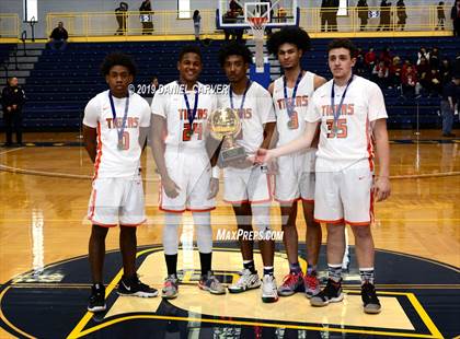 Thumbnail 2 in Tuckahoe vs. Hamilton (Section 1 Class C Final) photogallery.