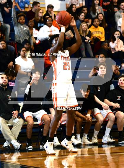 Thumbnail 3 in Tuckahoe vs. Hamilton (Section 1 Class C Final) photogallery.