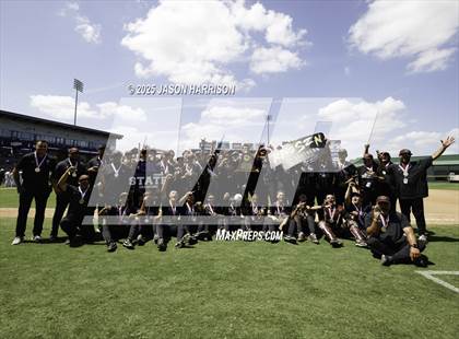 Thumbnail 2 in Texarkana Pleasant Grove vs Corpus Christi Calallen (UIL Baseball 4A D1 Final) photogallery.