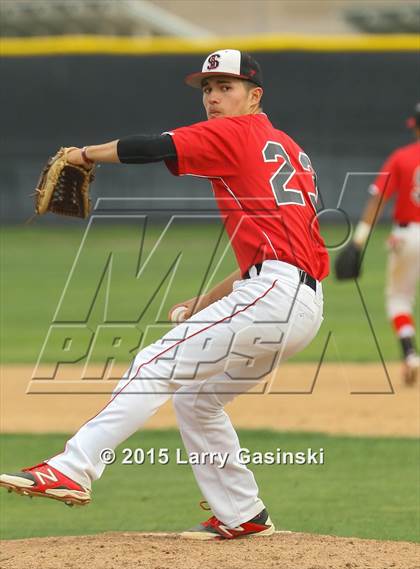 Thumbnail 1 in Rio Mesa @ Saugus photogallery.