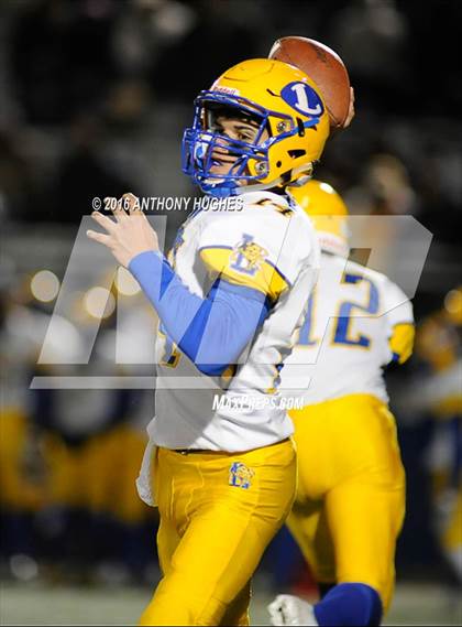 Thumbnail 3 in Lawrence vs. Roosevelt (Section 8 Conference III Semifinal) photogallery.