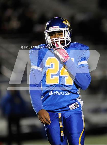 Thumbnail 1 in Lawrence vs. Roosevelt (Section 8 Conference III Semifinal) photogallery.