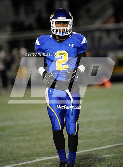 Thumbnail 2 in Lawrence vs. Roosevelt (Section 8 Conference III Semifinal) photogallery.