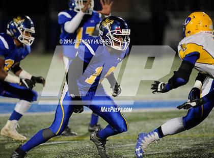 Thumbnail 2 in Lawrence vs. Roosevelt (Section 8 Conference III Semifinal) photogallery.