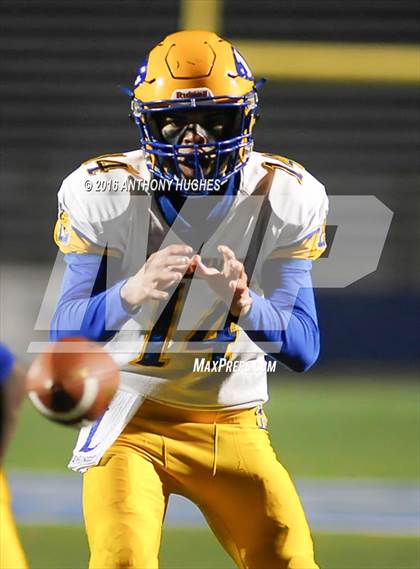 Thumbnail 2 in Lawrence vs. Roosevelt (Section 8 Conference III Semifinal) photogallery.